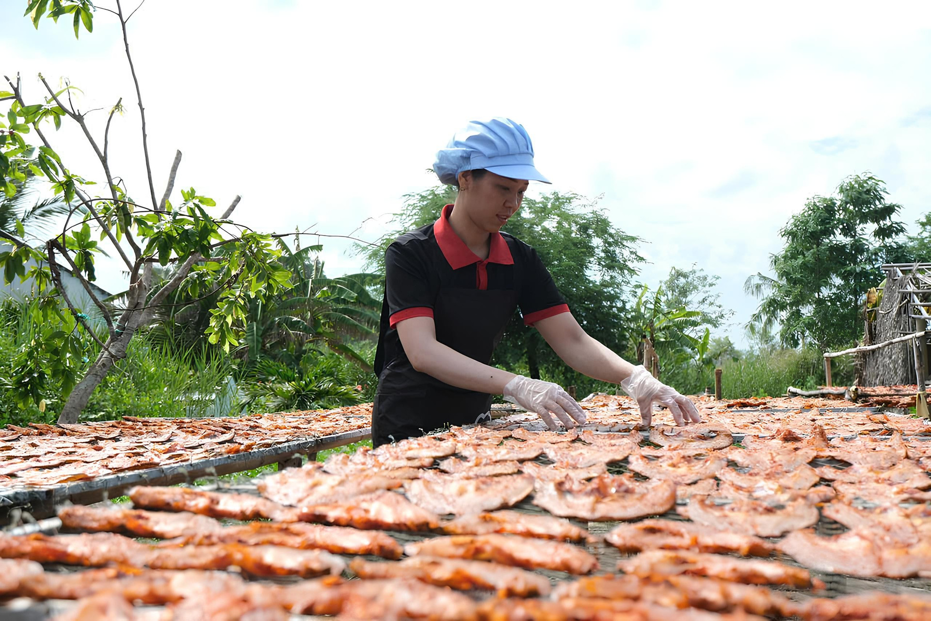 Tham gia thương mại điện tử, hợp tác xã tạo thêm nhiều việc làm cho lao động địa phương